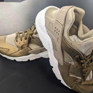 Women's Nike Air Huarache